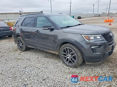 Czwarte zdjęcie samochodu z boku: 2018 FORD EXPLORER SPORT VIN:1FM5K8GT4JGA18455 - miniatura