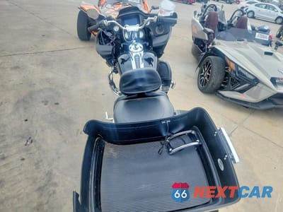 Zdjęcie 6 z 9 samochodu: 2019 HARLEY-DAVIDSON FLTRX VIN:1HD1KHC13KB678961 - miniatura