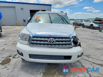 Piąte zdjęcie samochodu w środku: 2017 TOYOTA SEQUOIA PLATINUM VIN:5TDDW5G10HS154907 - miniatura
