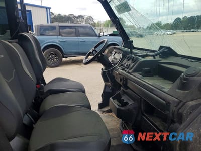 Piąte zdjęcie samochodu w środku: 2025 CAN-AM DEFENDER UTILITY VEHICLE VIN:3JBUUAX47SK023116 - miniatura