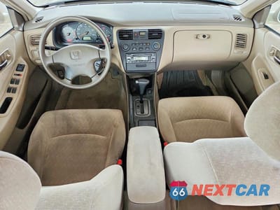 Zdjęcie 8 z 12 samochodu: 2002 HONDA ACCORD 4D LX VIN:1HGCG56482A071400 - miniatura