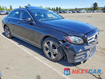 Czwarte zdjęcie samochodu z boku: 2018 MERCEDES-BENZ E 300 VIN:WDDZF4JB4JA306729 - miniatura