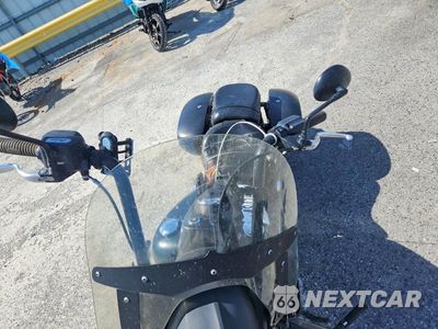 Piąte zdjęcie samochodu w środku: 2017 INDIAN MOTORCYCLE CO. CHIEF DARK HORSE VIN:56KCCDAA4H3342476 - miniatura