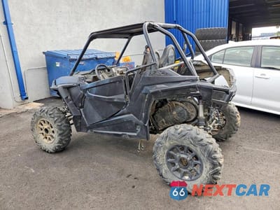 Trzecie zdjęcie samochodu z tyłu: 2019 POLARIS RZR UTILITY VEHICLE VIN:3NSVBE874KH590970 - miniatura
