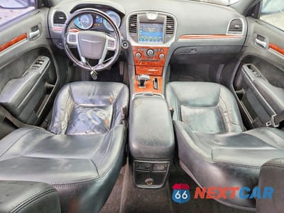 Zdjęcie 8 z 11 samochodu: 2012 CHRYSLER 300 LIMITED VIN:2C3CCACG2CH227133 - miniatura