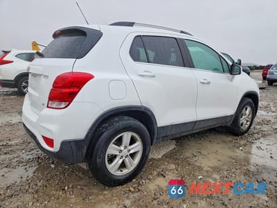 Trzecie zdjęcie samochodu z tyłu: 2019 CHEVROLET TRAX 1LT VIN:KL7CJPSB0KB824506 - miniatura