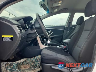 Zdjęcie 7 z 12 samochodu: 2016 HYUNDAI ELANTRA GT BASE VIN:KMHD35LH0GU305004 - miniatura