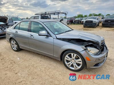 Czwarte zdjęcie samochodu z boku: 2009 MERCEDES-BENZ C 300 4MATIC VIN:WDDGF81X29F232512 - miniatura