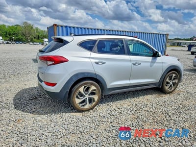 Trzecie zdjęcie samochodu z tyłu: 2016 HYUNDAI TUCSON LIMITED VIN:KM8J33A22GU201250 - miniatura