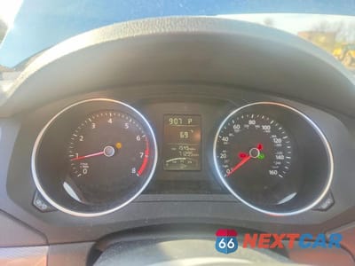 Zdjęcie 9 z 12 samochodu: 2017 VOLKSWAGEN JETTA S VIN:3VW2B7AJ2HM213508 - miniatura