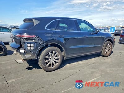 Trzecie zdjęcie samochodu z tyłu: 2019 PORSCHE CAYENNE VIN:WP1AA2AYXKDA07016 - miniatura