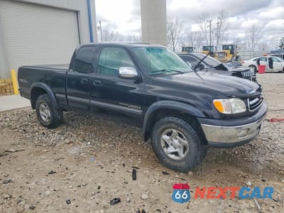 Czwarte zdjęcie samochodu z boku: 2002 TOYOTA TUNDRA SR5 V8 VIN:5TBBT44112S269823 - miniatura