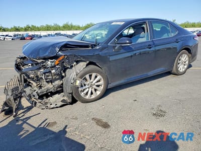 2020 TOYOTA CAMRY LE 4T1L11AK6LU975370 - główne zdjęcie licytacji z USA - miniatura