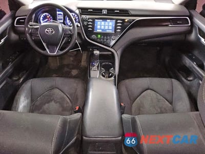 Zdjęcie 8 z 12 samochodu: 2018 TOYOTA CAMRY LE VIN:4T1B11HK5JU090351 - miniatura
