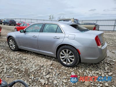 Drugie zdjęcie samochodu z przodu: 2018 CHRYSLER 300 LIMITED VIN:2C3CCAKGXJH300425 - miniatura