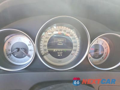 Zdjęcie 9 z 11 samochodu: 2013 MERCEDES-BENZ C 300 4MATIC VIN:WDDGF8AB8DR282567 - miniatura