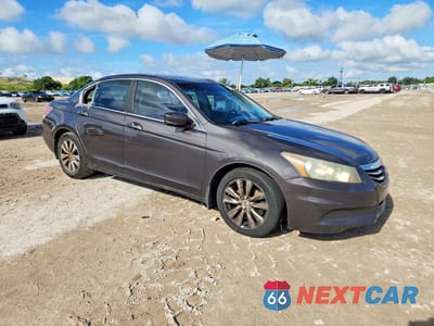 Czwarte zdjęcie samochodu z boku: 2011 HONDA ACCORD EXL VIN:1HGCP2F84BA072187 - miniatura