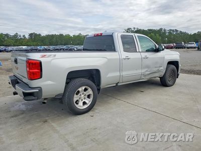 Trzecie zdjęcie samochodu z tyłu: 2017 CHEVROLET SILVERADO K1500 LT VIN:1GCVKREC2HZ251598 - miniatura