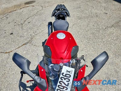 Piąte zdjęcie samochodu w środku: 2020 BMW S 1000 RR VIN:WB10E2302L6D34461 - miniatura
