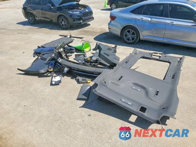 Zdjęcie 13 z 13 samochodu: 2023 CHEVROLET TAHOE C1500 PREMIER VIN:1GNSCSKD7PR116546 - miniatura