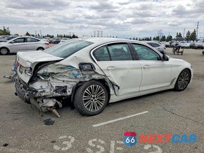 Trzecie zdjęcie samochodu z tyłu: 2019 BMW 530 I VIN:WBAJA5C5XKWW01080 - miniatura