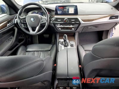Zdjęcie 8 z 13 samochodu: 2019 BMW 530E VIN:WBAJA9C52KB393954 - miniatura