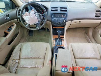 Zdjęcie 8 z 13 samochodu: 2005 HONDA ACCORD EX VIN:1HGCM66515A057768 - miniatura