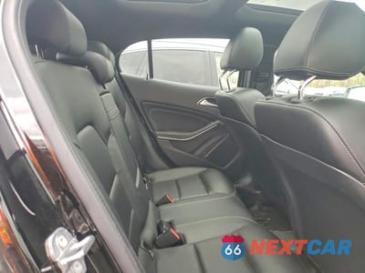Zdjęcie 10 z 12 samochodu: 2020 MERCEDES-BENZ GLA 250 4MATIC VIN:W1NTG4GB0LU029477 - miniatura