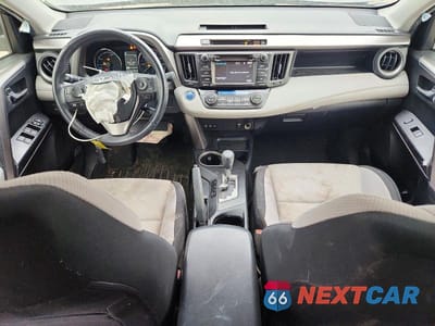 Zdjęcie 8 z 13 samochodu: 2017 TOYOTA RAV4 HYBRID XLE VIN:JTMRJREV6HD080986 - miniatura