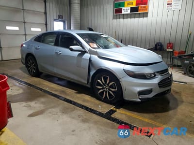 Czwarte zdjęcie samochodu z boku: 2017 CHEVROLET MALIBU LT VIN:1G1ZE5ST7HF286136 - miniatura