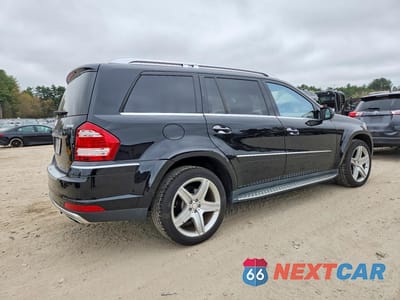 Trzecie zdjęcie samochodu z tyłu: 2010 MERCEDES-BENZ GL 550 4MATIC VIN:4JGBF8GE9AA536931 - miniatura