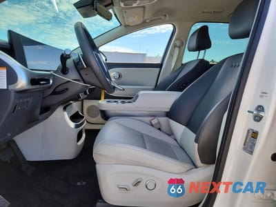 Zdjęcie 7 z 12 samochodu: 2026 HYUNDAI IONIQ 9 SEL VIN:7YAMUFS37TY006540 - miniatura
