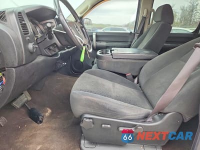 Zdjęcie 7 z 12 samochodu: 2008 CHEVROLET SILVERADO K1500 VIN:3GCEK13J18G236447 - miniatura