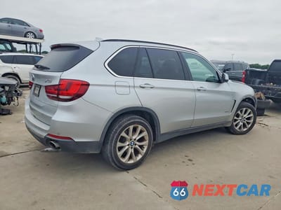 Trzecie zdjęcie samochodu z tyłu: 2016 BMW X5 XDRIVE35I VIN:5UXKR0C59G0P27250 - miniatura