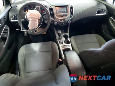 Zdjęcie 8 z 12 samochodu: 2017 CHEVROLET CRUZE LT VIN:1G1BE5SM6H7102924 - miniatura