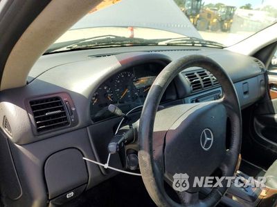 Zdjęcie 9 z 13 samochodu: 2000 MERCEDES-BENZ ML 430 VIN:4JGAB72E8YA194018 - miniatura