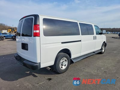 Trzecie zdjęcie samochodu z tyłu: 2023 CHEVROLET EXPRESS G3500 LS VIN:1GAZGNFP3P1194721 - miniatura