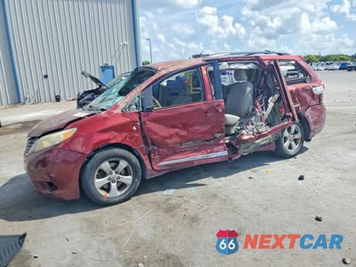 2012 TOYOTA SIENNA LE 8-PASSENGER 5TDKK3DC6CS262339 - główne zdjęcie licytacji z USA - miniatura