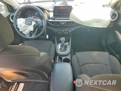 Zdjęcie 8 z 12 samochodu: 2020 KIA FORTE LXS VIN:3KPF24AD5LE197367 - miniatura