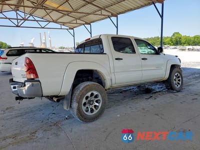 Trzecie zdjęcie samochodu z tyłu: 2007 TOYOTA TACOMA DOUBLE CAB PRERUNNER VIN:3TMJU62N97M049631 - miniatura