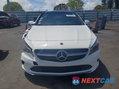 Piąte zdjęcie samochodu w środku: 2018 MERCEDES-BENZ CLA 250 VIN:WDDSJ4EB6JN682254 - miniatura