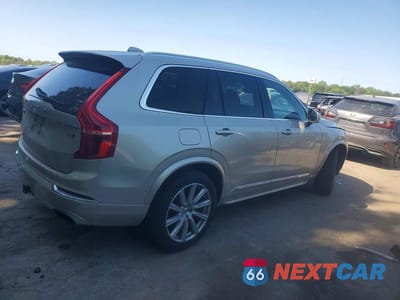 Trzecie zdjęcie samochodu z tyłu: 2016 VOLVO XC90 T6 VIN:YV4A22PL8G1035963 - miniatura