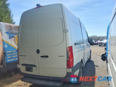 Trzecie zdjęcie samochodu z tyłu: 2023 MERCEDES-BENZ SPRINTER 2500 VIN:W1Y4NBHY5PP520071 - miniatura