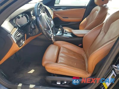 Zdjęcie 7 z 12 samochodu: 2019 BMW 530 XI VIN:WBAJA7C53KWW18539 - miniatura