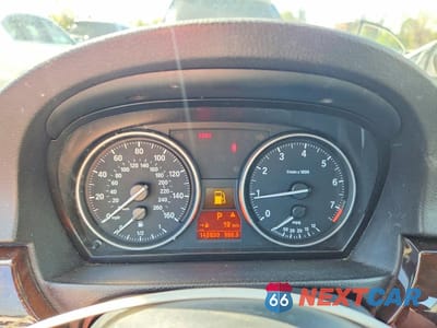 Zdjęcie 9 z 12 samochodu: 2011 BMW 328 XI VIN:WBAPK7G55BNN86622 - miniatura