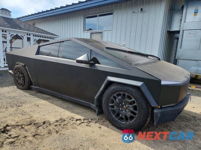 Czwarte zdjęcie samochodu z boku: 2024 TESLA CYBERTRUCK VIN:7G2CEHED1RA001322 - miniatura