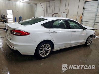 Trzecie zdjęcie samochodu z tyłu: 2020 FORD FUSION SEL VIN:3FA6P0MU3LR208192 - miniatura