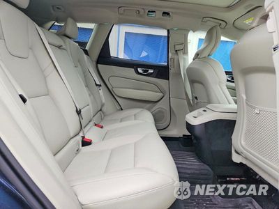 Zdjęcie 11 z 14 samochodu: 2025 VOLVO XC60 PLUS VIN:YV4M12RCXS1208968 - miniatura