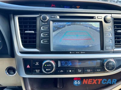 Zdjęcie 12 z 13 samochodu: 2017 TOYOTA HIGHLANDER XLE VIN:5TDJZRFH4HS444650 - miniatura