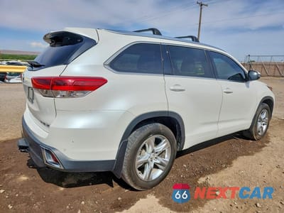 Trzecie zdjęcie samochodu z tyłu: 2019 TOYOTA HIGHLANDER LIMITED VIN:5TDDZRFH4KS738019 - miniatura